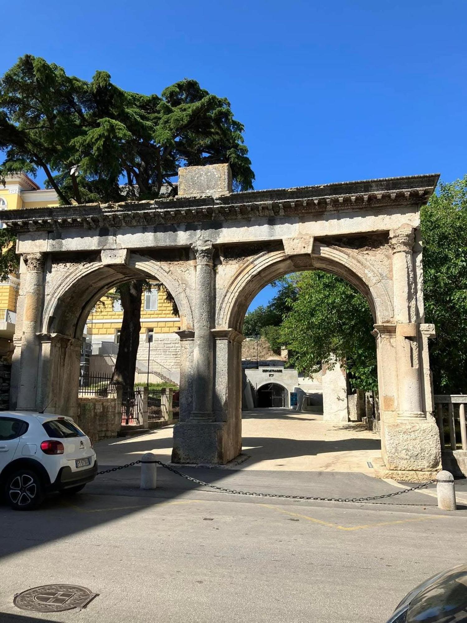 PUY Apartman Diana,Free Parking מראה חיצוני תמונה
